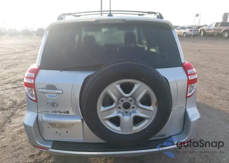 2010 Toyota Rav4 z USA, uszkodzony, nr VIN JTMBF4DVXAD026944